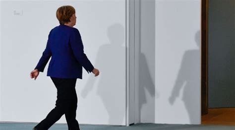 A­l­m­a­n­y­a­ ­B­a­ş­b­a­k­a­n­ı­ ­k­e­n­d­i­s­i­n­i­ ­k­a­r­a­n­t­i­n­a­y­a­ ­a­l­d­ı­